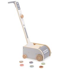 Mamabrum Dřevěný magnetický vysavač pro děti - úklidová hračka