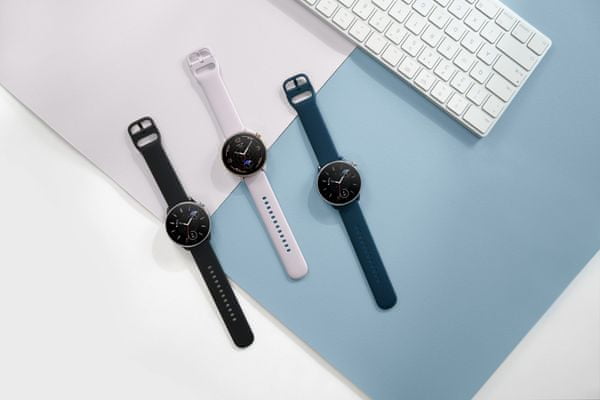 moderní chytré hodinky Amazfit GTR Mini elegantní design sportovní fitness hodinky ve stylovém provedení výkonné chytré hodinky 5ATM bluetooth 5.2 tvrzené sklo alexa hlasové ovládání 14denní výdrž mikrofon měření okysličení krve tepu 120+ sportovních režimů automatické rozpoznání aktivity notifikace z telefonu nerezová ocel GPS SpO2 dechová cvičení měření stresu