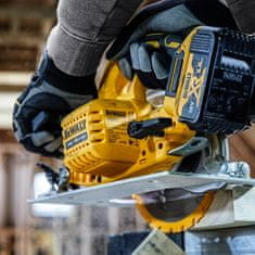 DeWalt Kotoučová pila 184mm 18V 2x5Ah DCS570H2T