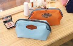 INNA Toaletní taška Kosmetická taška Toaletní taška Make-up Bag pro kabelky Malá prostorná cestovní taška Travelcosmetic v modrá KOSMALAGA-2
