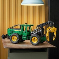 LEGO Technic 42157 Lesní traktor John Deere 948L-II