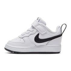 Nike Boty bílé 21 EU Court Borough Low 2