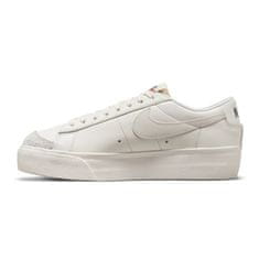 Nike Boty krémové 41 EU Blazer Low Platform