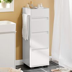 SoBuy BZR29-W Koupelnová skříňka Nízké skříňky se 3 zásuvkami a 4 přihrádkami Bílá
