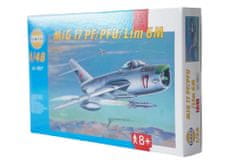 Směr Slepovací stavebnice letadla Mig 17 PF/PFU 1:48