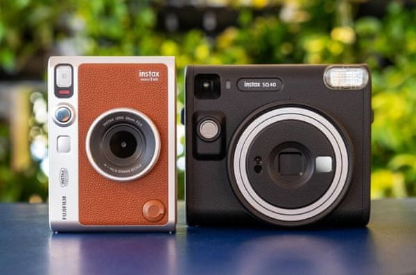 instantní moderní fotoaparát instax mini 40 sq40 elegantní neustálý zážehový blesk naprogramovaná elektronická závěrka standardní a selfie režim