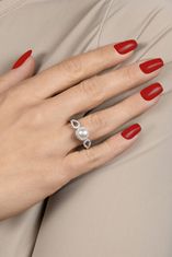 Brilio Silver Elegantní stříbrný prsten s perlou a zirkony RI068W (Obvod 58 mm)