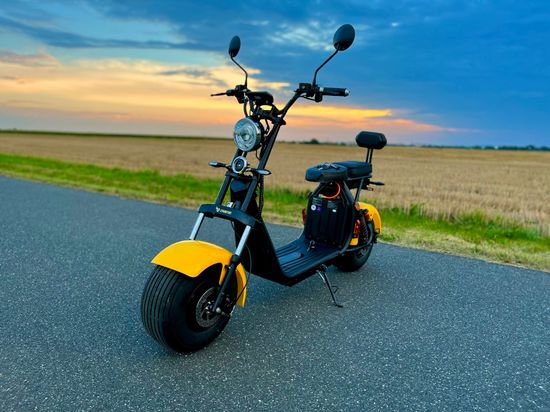 Leramotors Elektrokoloběžka SCOOTERS C2 2000W - žlutá