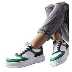 Bílé a zelené boty se silnější podrážkou velikost 37