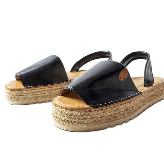 Černé espadrilky na platformě