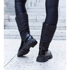 Černé zateplené lakované boty Villafranca velikost 41