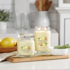 Yankee Candle Aromatická svíčka Signature velká Iced Berry Lemonade 567g