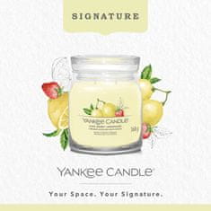 Yankee Candle Vonná svíčka Signature ve skle střední Iced Berry Lemonade 368g