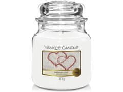 Yankee Candle Vonná svíčka Classic ve skle střední Snow In Love 411 g