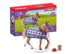 sarcia.eu Schleich Horse Club -Set anglické klisny s dekou a doplňky, figurka pro děti 5+ 