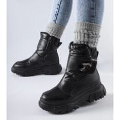 Černé zateplené sněhové boty velikost 39