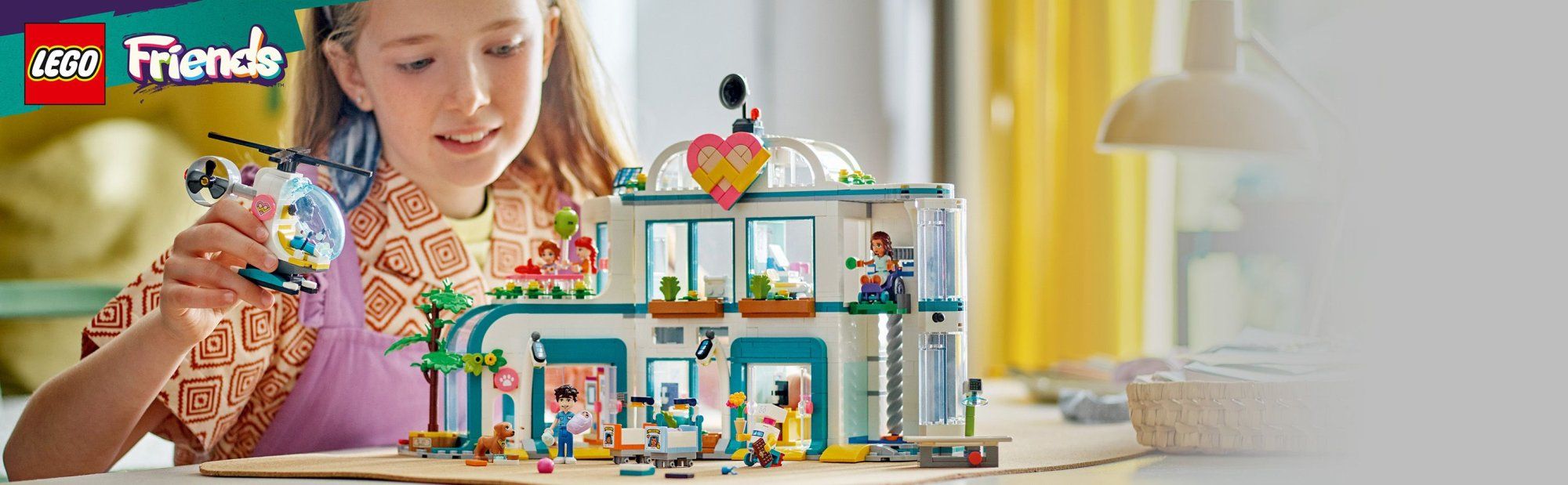 LEGO Friends 42621 Nemocnice v městečku Heartlake