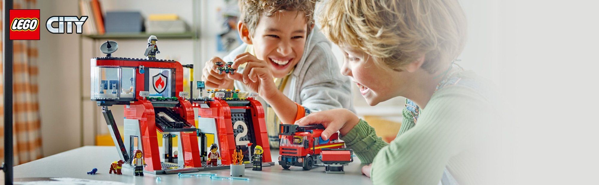 LEGO City 60414 Hasičská stanice s hasičským vozem