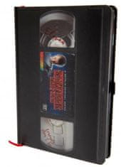 CurePink Poznámkový A5 blok Stranger Things: VHS (14,8 x 21 cm)