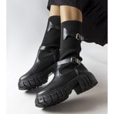 Černé stylové boty s elastickým svrškem velikost 40
