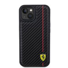 Ferrari  PU Leather Carbon Vertical Red Line Zadní Kryt pro iPhone 15 Black