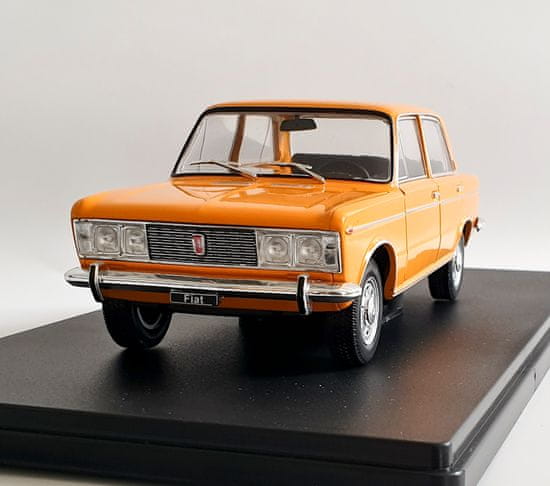 WHITEBOX FIAT 125 - Oranžová 1:24 WHITEBOX