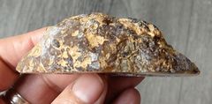 INTEREST Peříčkový achát s krystalky křišťálu z Brazílie 112,65gr.