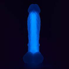 Lovetoy Dildo Svítící Ve Tmě Modře. Produkt Pro Pikantní Zab