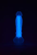 Lovetoy Dildo Svítící Ve Tmě Modře. Produkt Pro Pikantní Zab