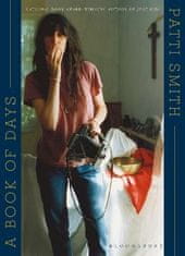 Smith Patti: A Book of Days