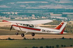 Allegria fotolet s letadlem Cessna 172 pro 3 v Roudnici nad Labem 60 min Roudnice nad Labem