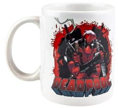 CurePink Keramický hrnek Deadpool: Smoking Gun (objem 315 ml)