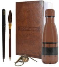 CurePink Dárkový set - truhla Harry Potter: Famfrpálový kufr (objem láhve 500 ml, blok A5 14,8 x 21 cm)