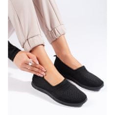 Černá sportovní obuv slip-on velikost 37