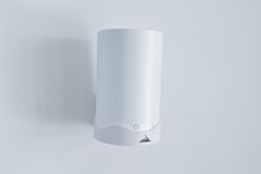 TP-Link držák DECO XE75/XE75 Pro na stěnu bílý