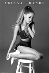 CurePink Plakát Ariana Grande: Sit (61 x 91,5 cm)