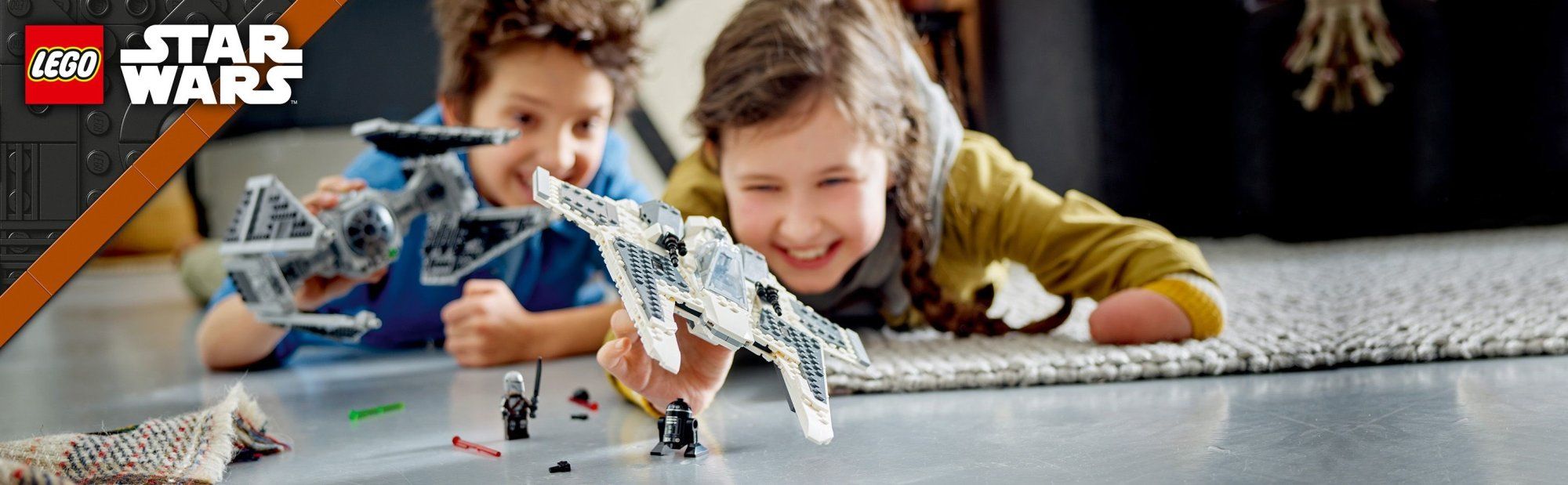 LEGO Star Wars 75348 Mandalorianská stíhačka třídy Fang proti TIE Interceptoru