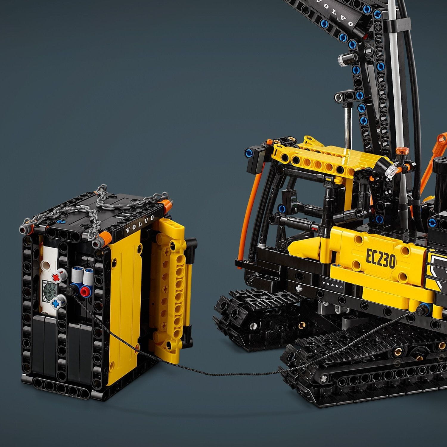 LEGO Technic 42175 Nákladní auto Volvo FMX a elektrický bagr Volvo EC230