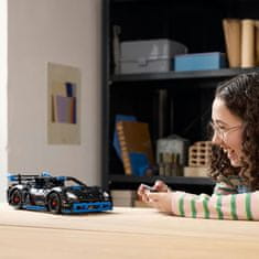 LEGO Technic 42176 Závodní auto Porsche GT4 e-Performance