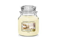 Yankee Candle Aromatická svíčka Classic střední Soft Wool & Amber 411 g