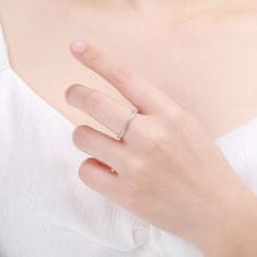 MOISS Minimalistický stříbrný prsten se zirkony R00023 (Obvod 54 mm)