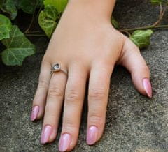 Beneto Exclusive Stříbrný prsten s výrazným granátem GRAAGG2 (Obvod 50 mm)