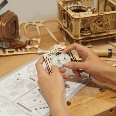 InnoVibe Gramofon na kličku - 3D dřevěné puzzle