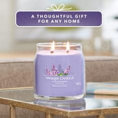 Yankee Candle Vonná svíčka Signature ve skle střední Lilac Blossoms 368g