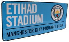 CurePink Kovová cedule na zeď FC Manchester City: Etihad Stadium (40 x 18 cm)