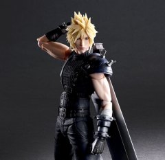 Square Enix FINAL FANTASY VII REMAKE PLAY ARTS KAI figurka - CLOUD STRIFE VER. 2 (27cm)