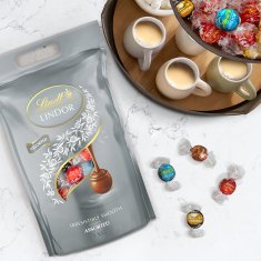 LINDT LINDOR pralinky stříbrná směs, 1000g