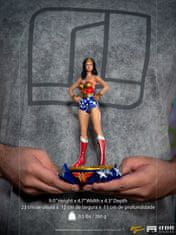 Iron Studios IRON STUDIOS DC Universe Wonder Woman Lynda Carter, měřítko 1:10 - 23 cm