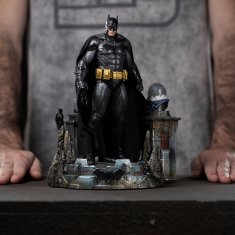 Iron Studios Iron Studios socha Batman Unleashed, měřítko 1:10 - 24 cm