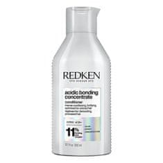 Redken Intenzivně pečující kondicionér Acidic Bonding Concentrate (Conditioner) (Objem 300 ml)